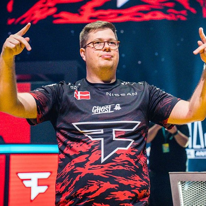 After 5 years, Karrigan has officially left FaZe Clan CS🥲 https://t.co/pqfsuo2xW8